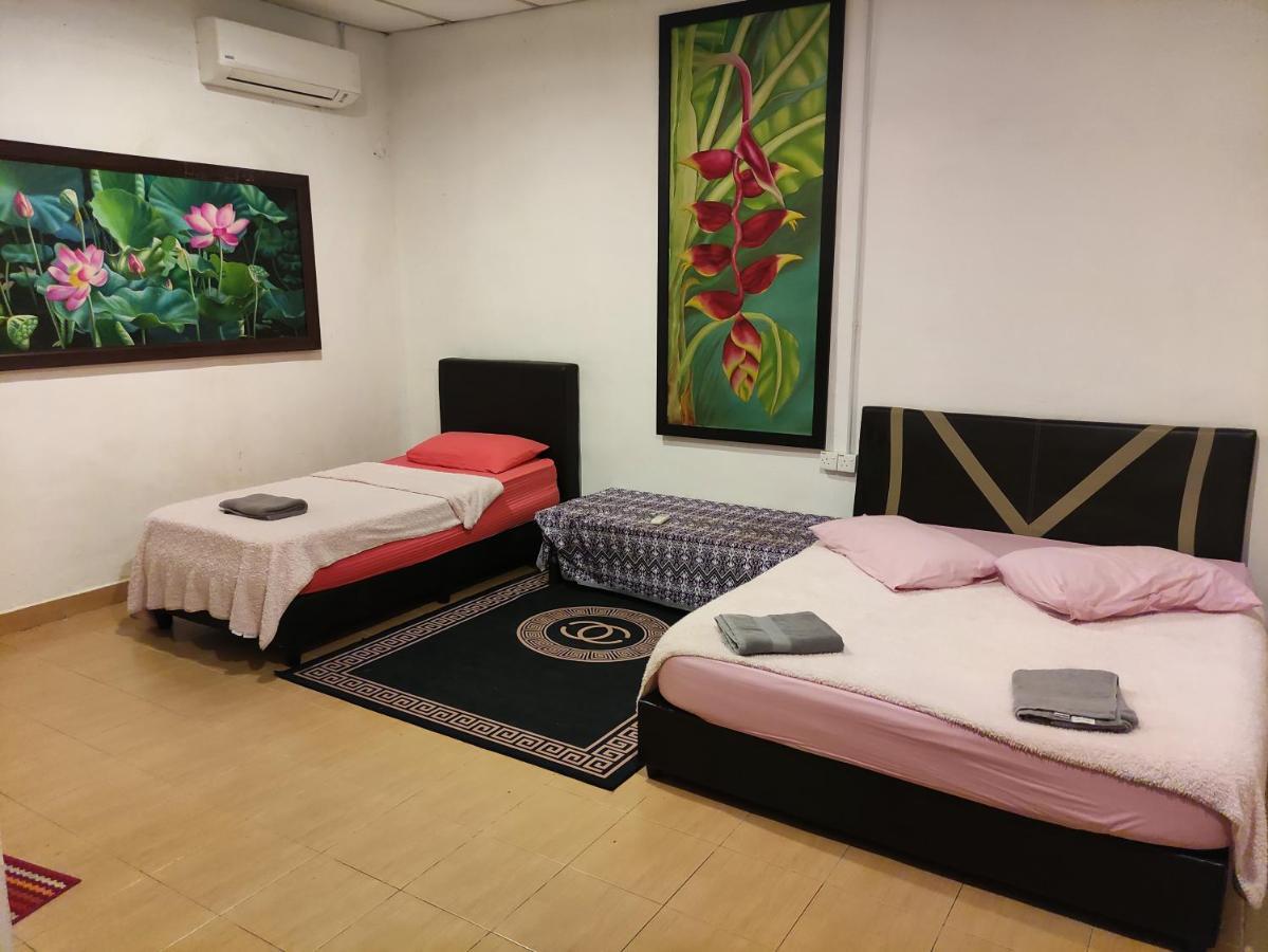 Kencana Guest House Pantai Cenang  Exterior photo